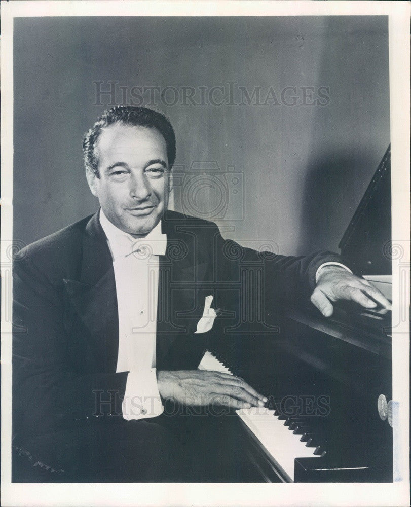 1956 Danish/American Comedian/Musician Victor Borge Press Photo - Historic Images