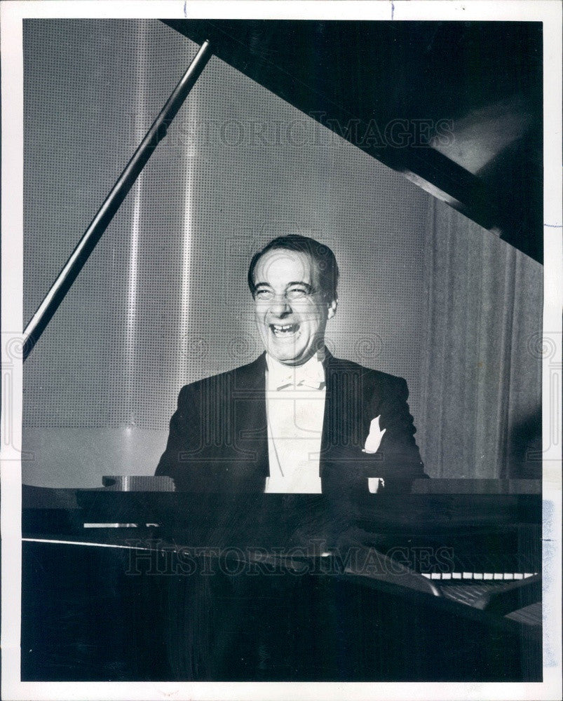 1956 Danish/American Comedian/Musician Victor Borge Press Photo - Historic Images