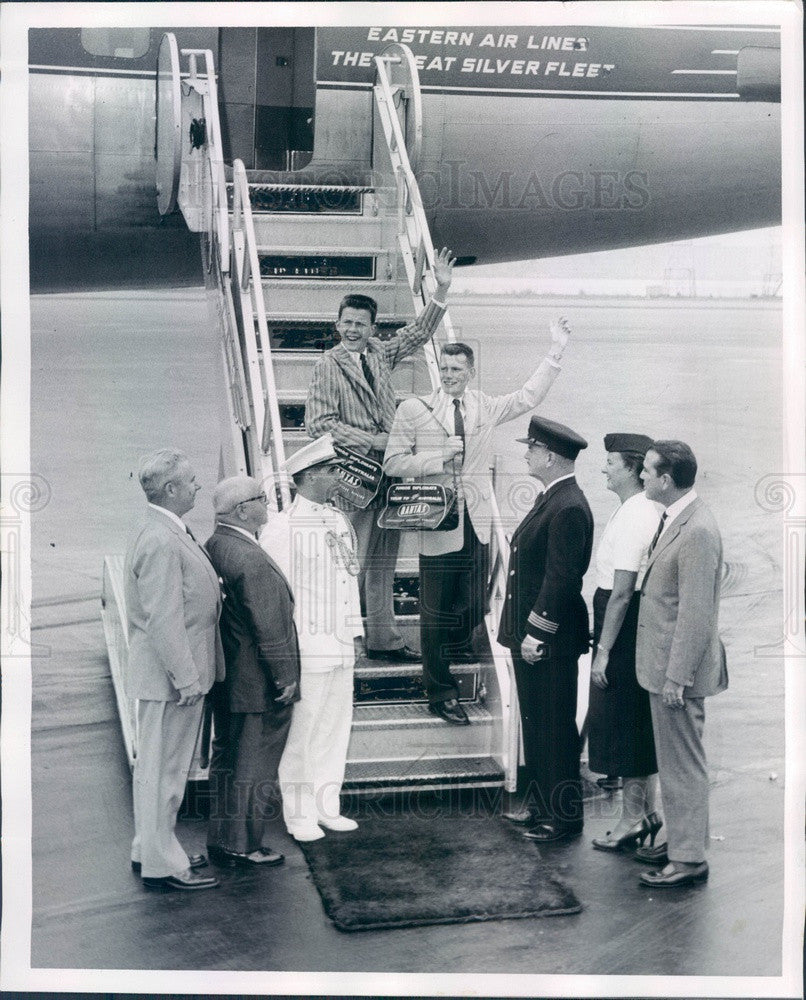 1958 Boston MA Billy Statsky, Johnny Driscoll, Daily Record Newsboys Press Photo - Historic Images