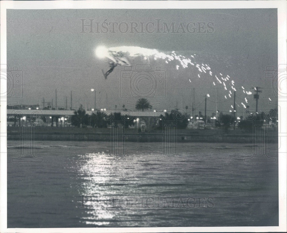 1969 St. Petersburg, FL Hal Elgin Fire-Kite Flight at Southeast Boat Press Photo - Historic Images