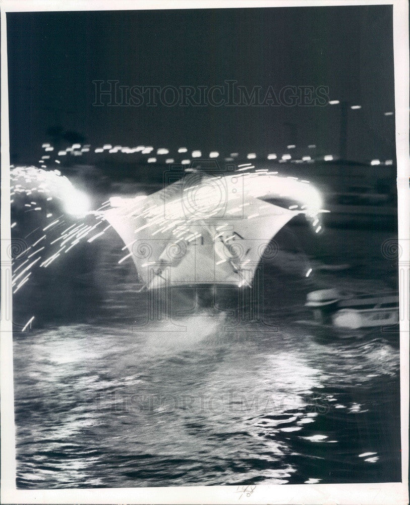 1969 St. Petersburg, FL Hal Elgin Fire-Kite Flight at Southeast Boat Press Photo - Historic Images