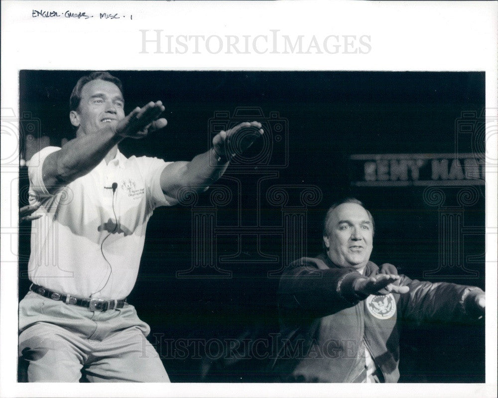 1992 Actor &amp; CA Gov Arnold Schwarzenegger, MI Gov John Engler Press Photo - Historic Images