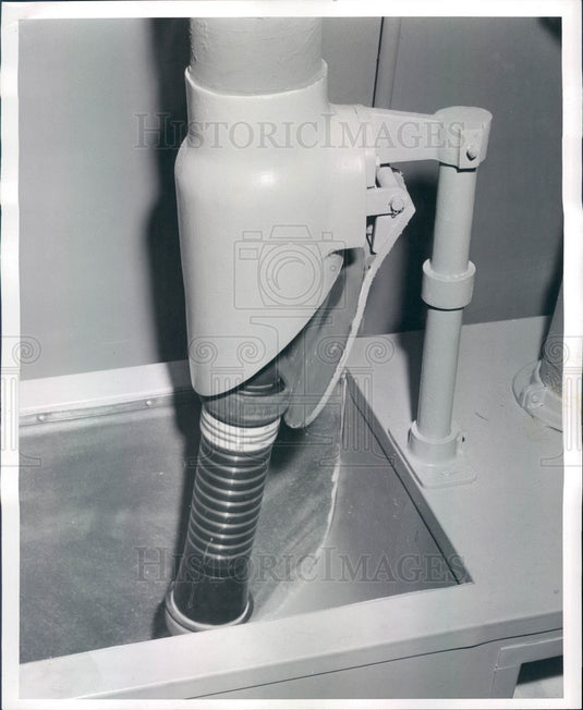 1957 Chicago, Illinois Sun-Times Bldg Pneumatic Tube System Press Photo - Historic Images