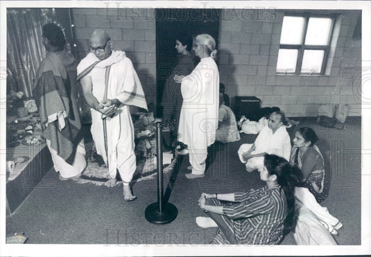 1988 Lemont, Illinois Hindu Temple of Greater Chicago Members Press Photo - Historic Images