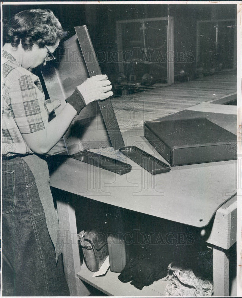 1957 Denver, CO Shwayder Brothers Suitcase Manufacturers Press Photo - Historic Images