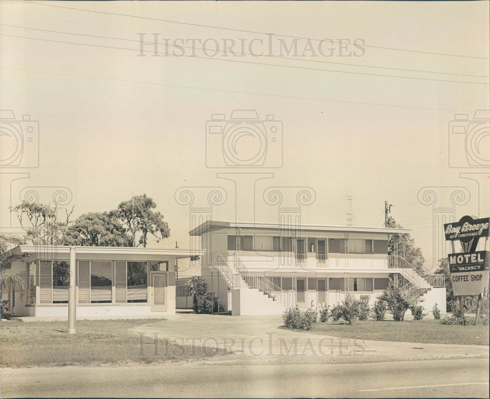 1961 St. Petersburg, Florida Bay Breeze Motel Press Photo - Historic Images