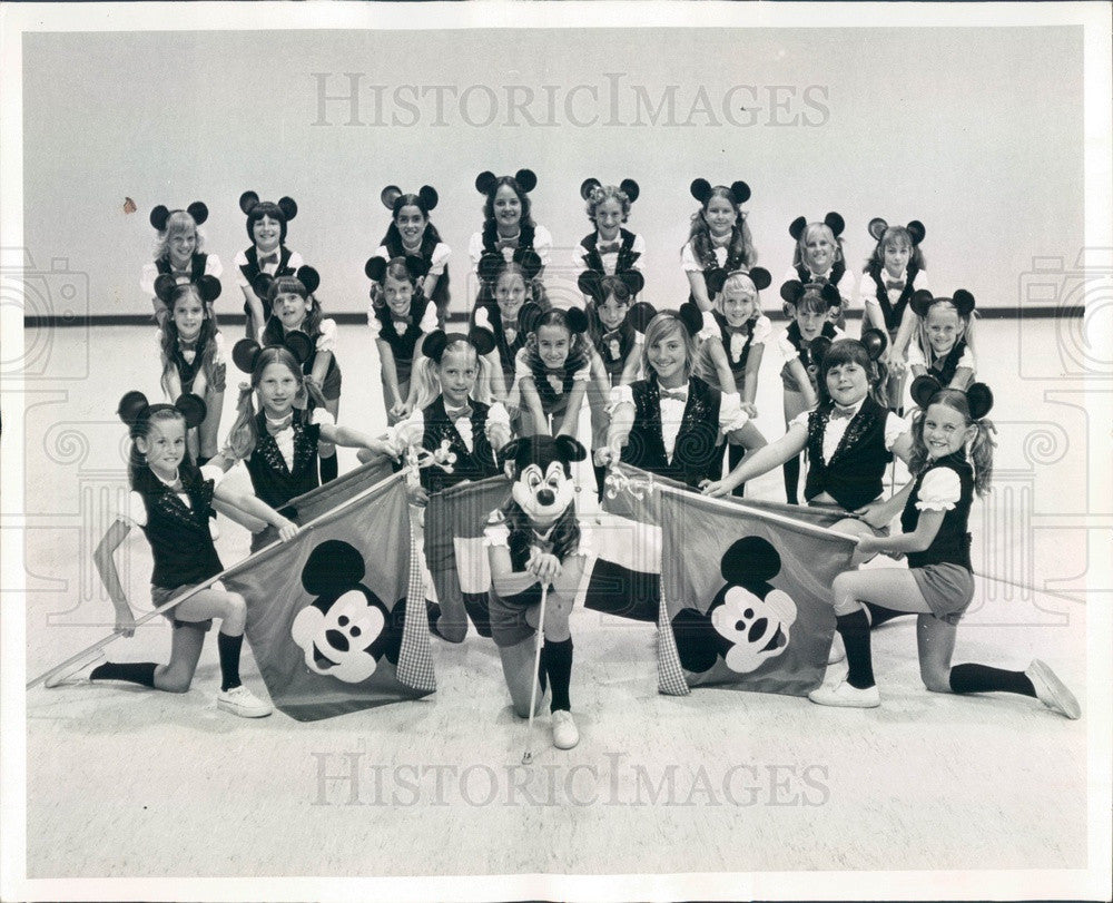 1976 Largo, Florida Parade Corps Baton Twirling Group Press Photo - Historic Images