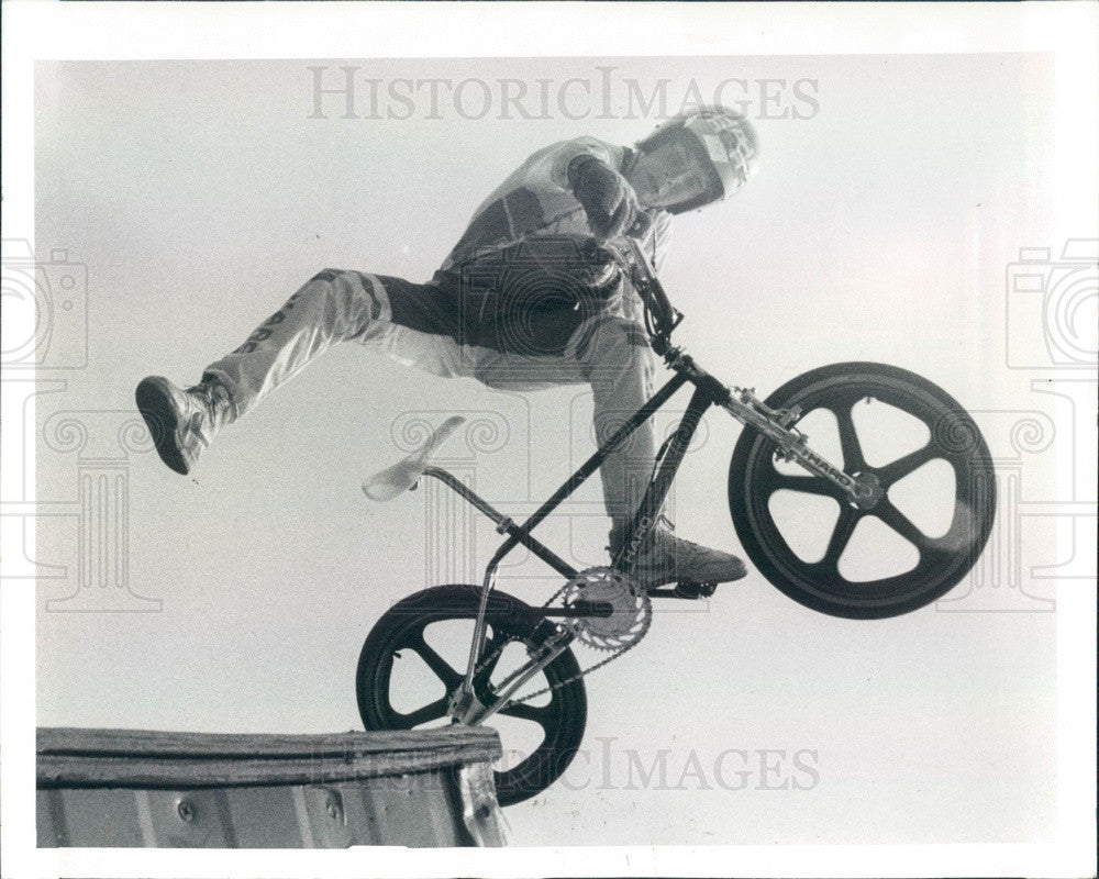 1987 Amateur Freestyle Bicyclist Joe Johnson in Largo, Florida Press Photo - Historic Images