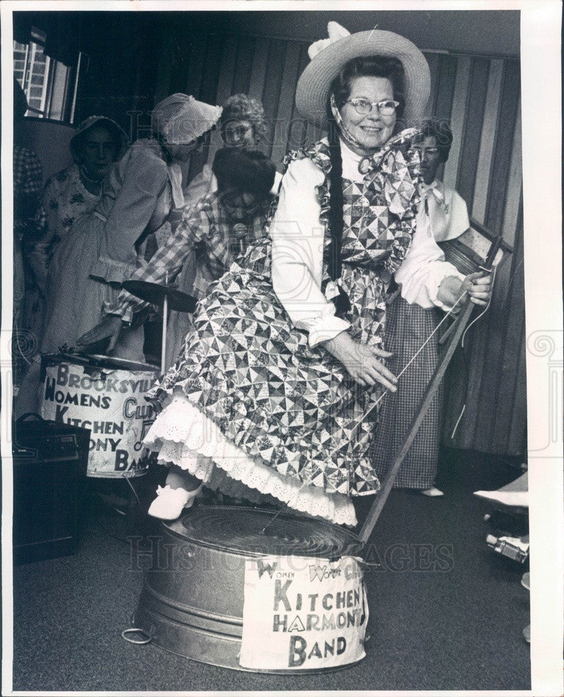 1975 Brooksville, Florida Brooksville Kitchen Harmony Band Press Photo - Historic Images