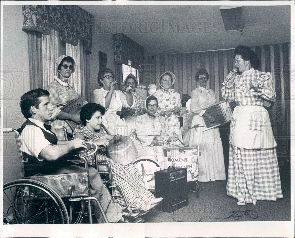 1975 Brooksville, Florida Brooksville Kitchen Harmony Band Press Photo - Historic Images