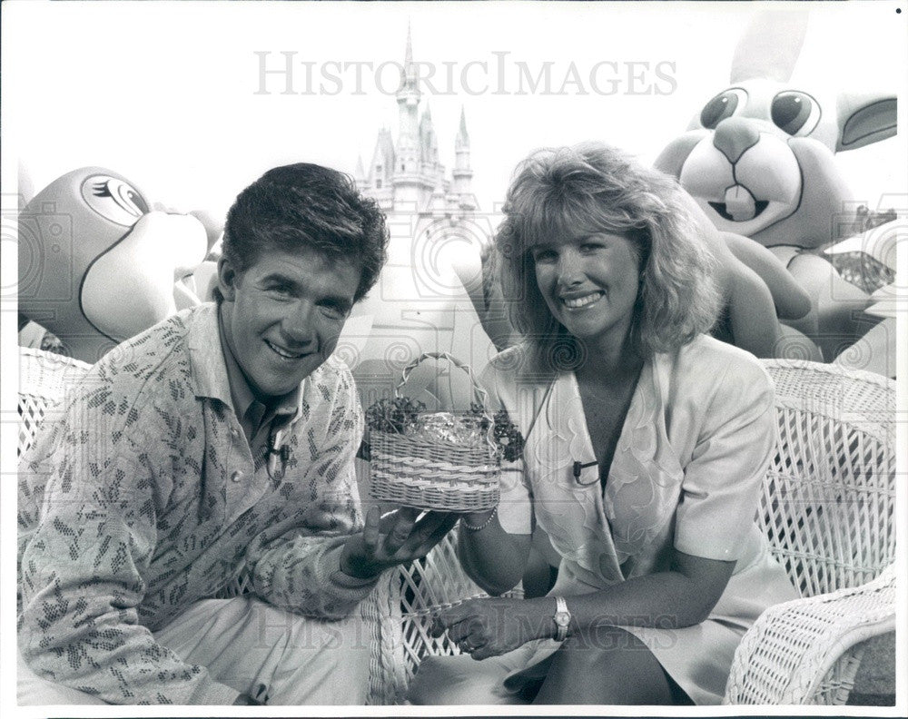 1990 Actor Alan Thicke &amp; GMA Host Joan Lunden Host Walt Disney World Press Photo - Historic Images