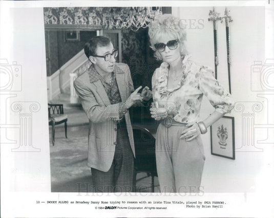 1984 American Hollywood Actors Woody Allen & Mia Farrow Press Photo - Historic Images