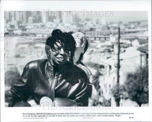 1988 American Hollywood Actors Whoopi Goldberg & Bob Goldthwait Press Photo - Historic Images