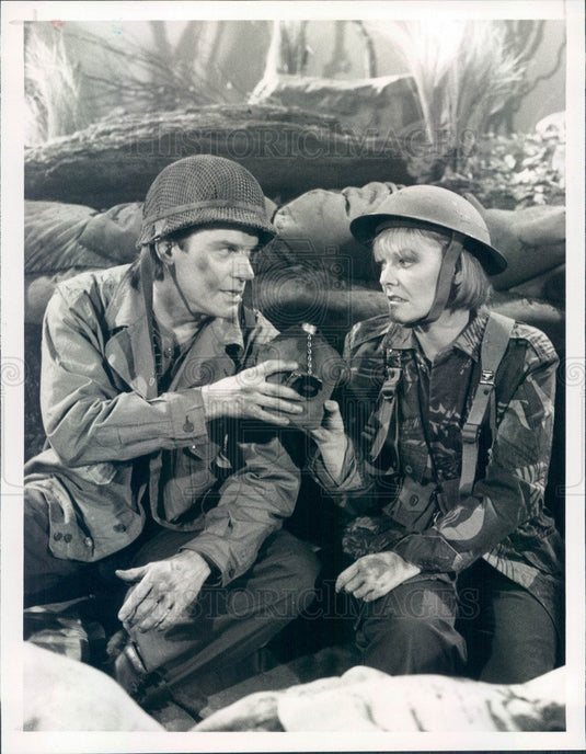 1990 Hollywood Actors Jane Curtin & Stephen Collins Press Photo - Historic Images