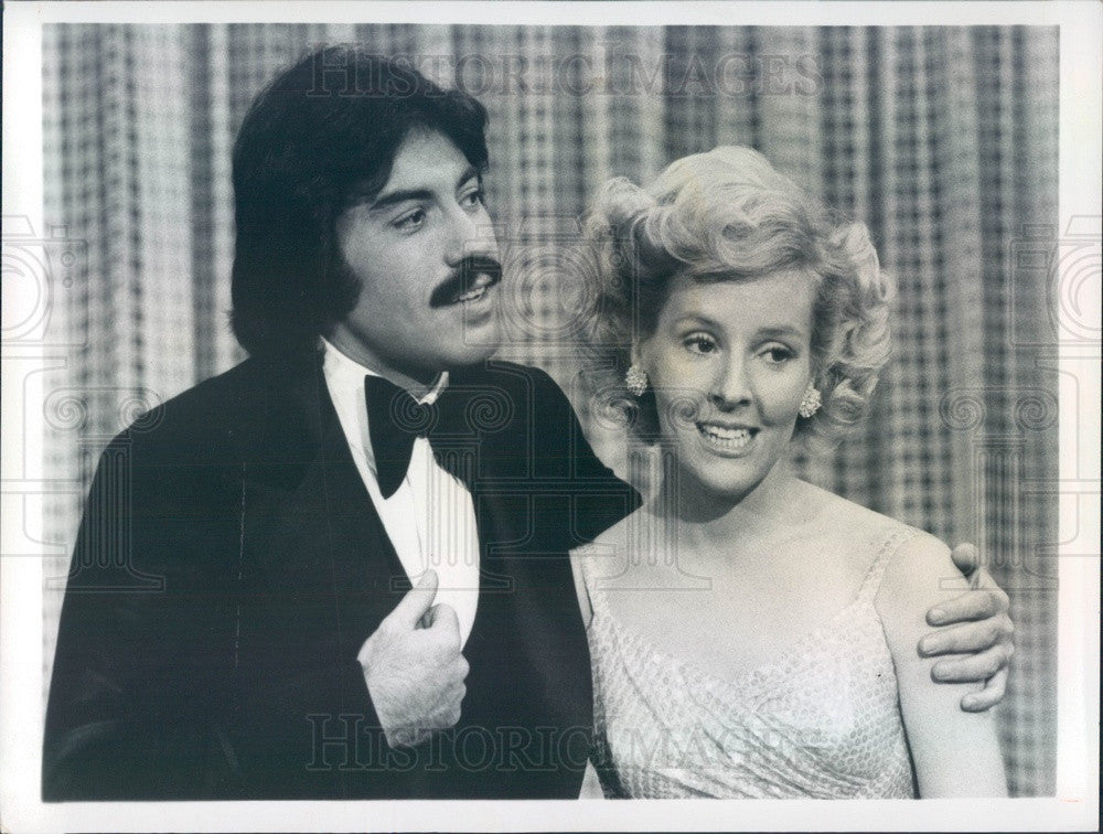 1976 Hollywood Actress Georgia Engel/TV Personality Tony Orlando Press Photo - Historic Images