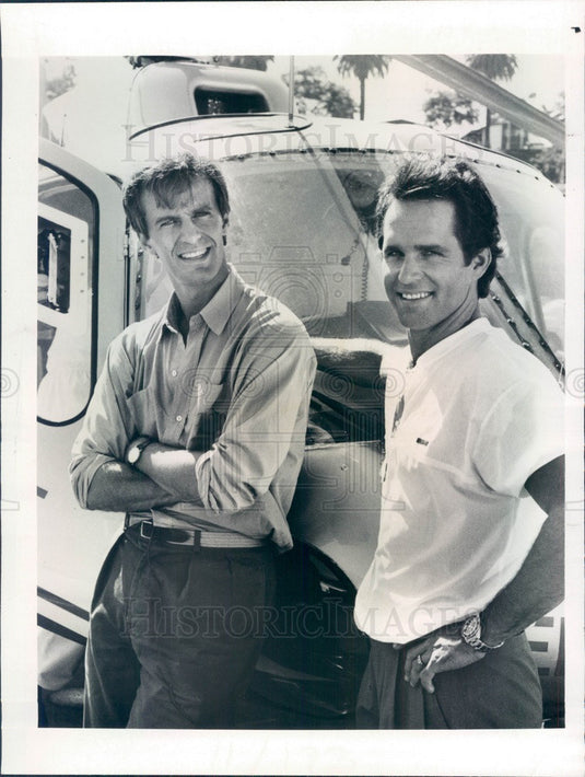 1985 Hollwyood Actors Beau Gravitte & Gregory Harrison Press Photo - Historic Images