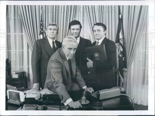 1977 Actor Jason Robards/Andy Griffith/Cliff Robertson/Robert Vaughn Press Photo - Historic Images