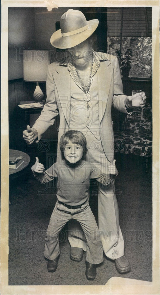 1976 Musician Mike Love of Rock Band The Beach Boys