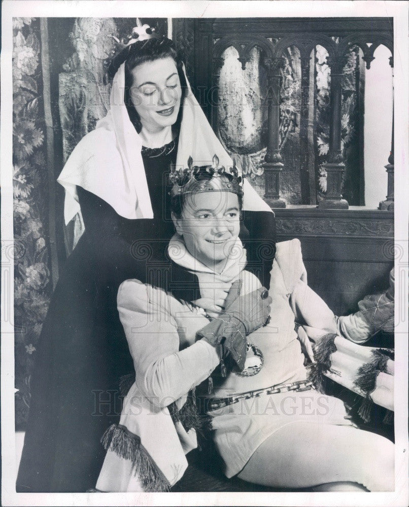 1954 Hollywood Actors Sarah Churchhill &amp; Maurice Evans Press Photo - Historic Images