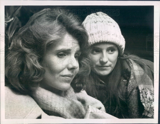 1980 Hollywood Actors Jill Clayburgh & Lisa Lucas Press Photo - Historic Images