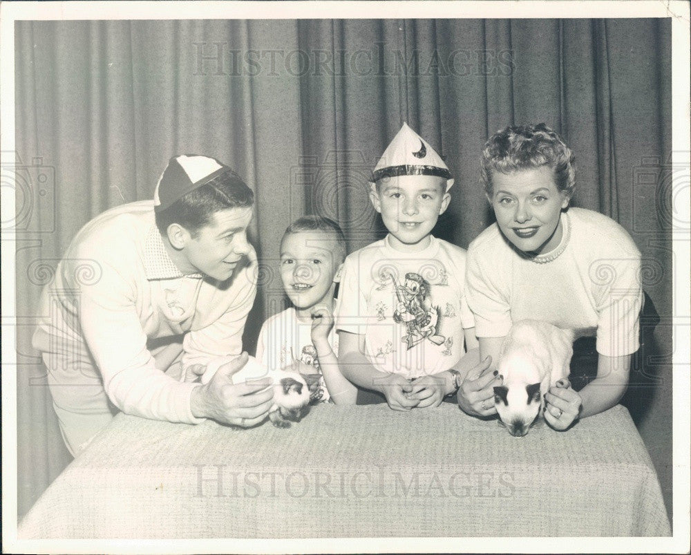 1956 Denver, Colorado Comedy/Song Duo Fae &amp; Fred Taylor Press Photo - Historic Images