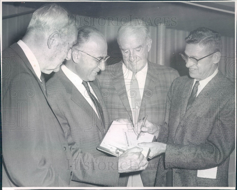 1961 Denver, Colorado Mile High Kennel Club President Clint Dewhurst Press Photo - Historic Images