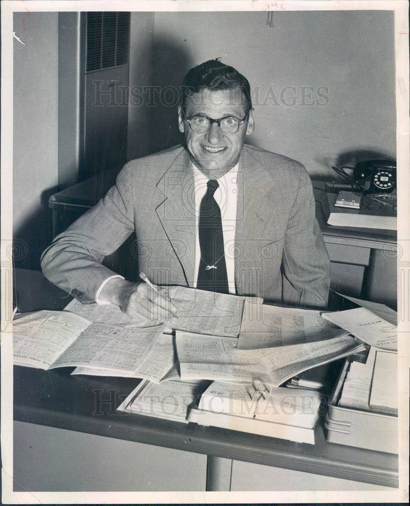 1952 Denver, Colorado Mile High Kennel Club Official Clint Dewhurst Press Photo - Historic Images