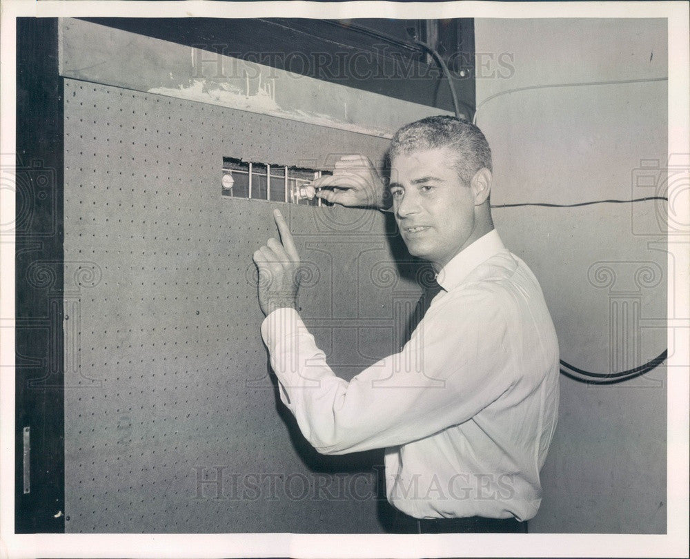 1962 Chicago, IL Fire Capt John McCarthy, Hook & Ladder Co 30 Press Photo - Historic Images