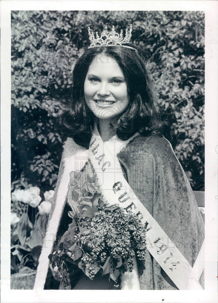 1974 Lombard, Illinois Lilac Festival Queen Donna Lee DeForest Press Photo - Historic Images