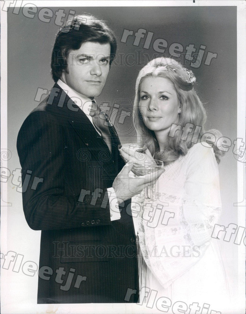 1974 Actors George Reinholt &amp; Jacqueline Courtney on Soap Press Photo adr73 - Historic Images