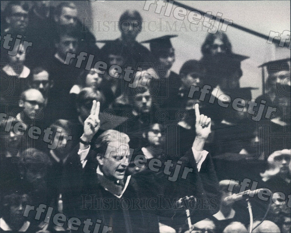 1970 Evangelist Dr Billy Graham at Wheaton College Graduation Press Photo ads139 - Historic Images