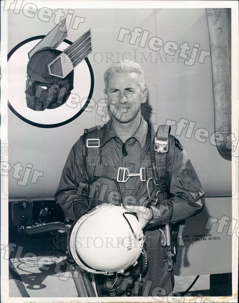 1957 Lt Col Charles Rigney, Bendix Trophy Race Pilot Press Photo ads233 - Historic Images