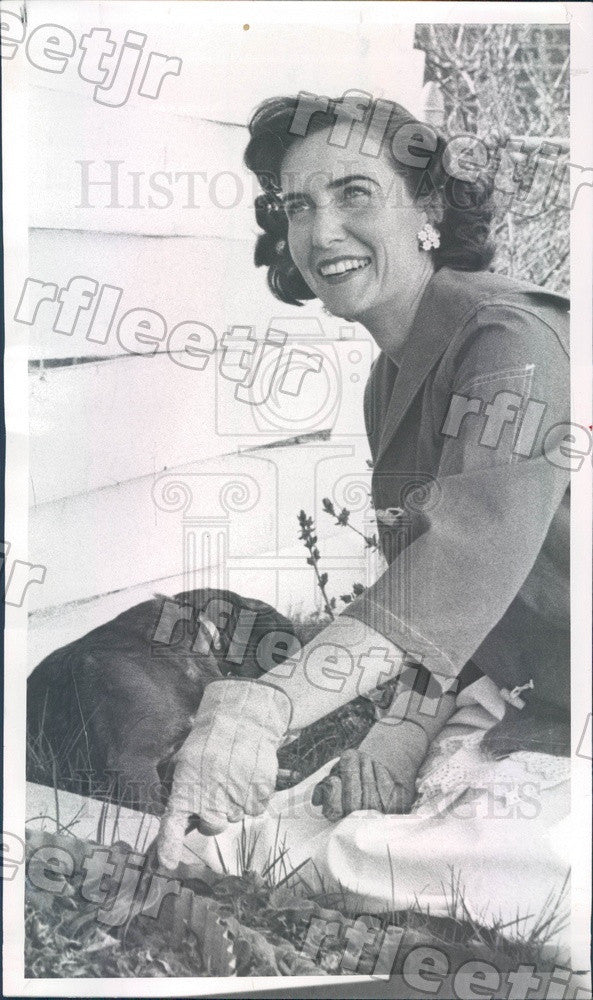 1958 Aurora, Colorado Speechmaker Mrs George Rienks Press Photo ads277