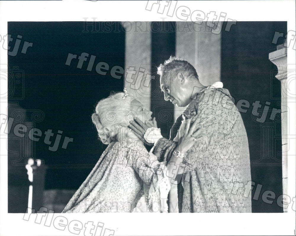 Undated British Actors Nigel Hawthorne &amp; Helen Mirren Press Photo ads461 - Historic Images