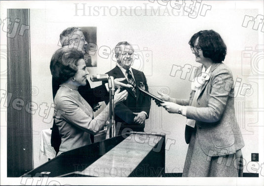 1978 Chicago, IL Advice Columnist Ann Landers, Jeri Schultz Press Photo ads573 - Historic Images
