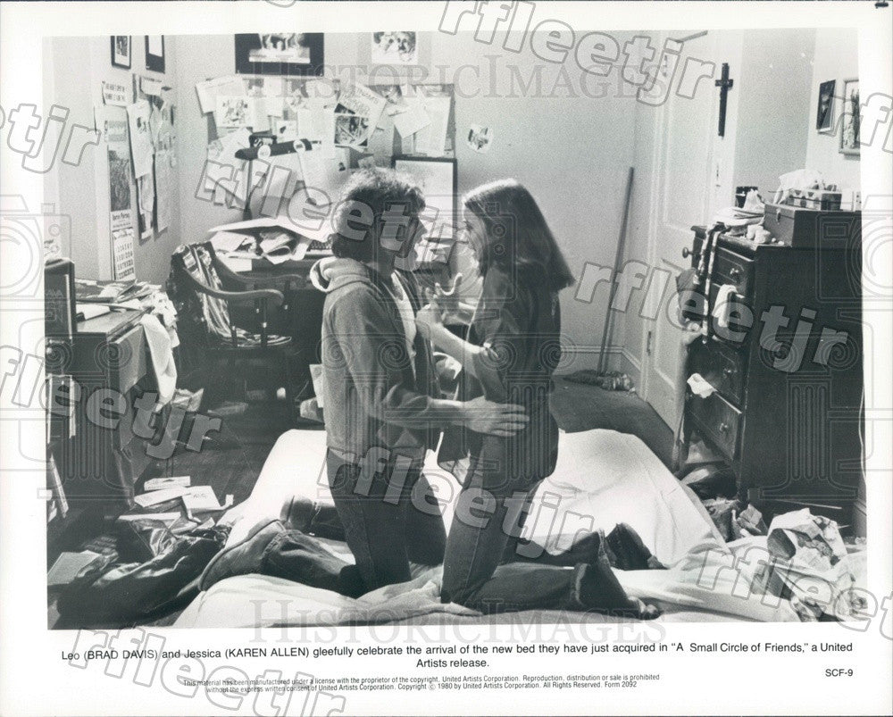 1980 Hollywood Actors Brad Davis &amp; Karen Allen in Film Press Photo adt235 - Historic Images