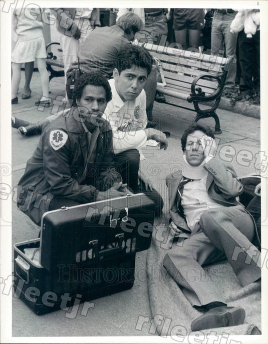 1986 Actors Eric Laneuville & Adam Arkin on TV St. Elsewhere Press Photo adt435 - Historic Images