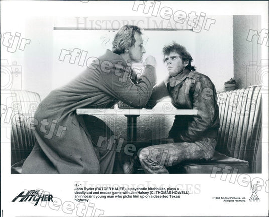 1986 Actors Rutger Hauer & C. Thomas Howell in The Hitcher Press Photo adt535 - Historic Images
