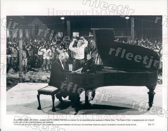 1992 Actors Armin Mueller-Stahl & Simon Fenton in Film Press Photo adt89 - Historic Images