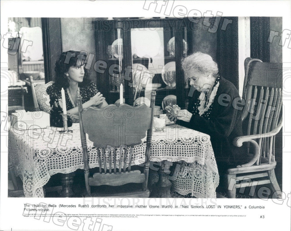 1993 Actors Mercedes Ruehl &amp; Irene Worth in Lost In Yonkers Press Photo adu131 - Historic Images