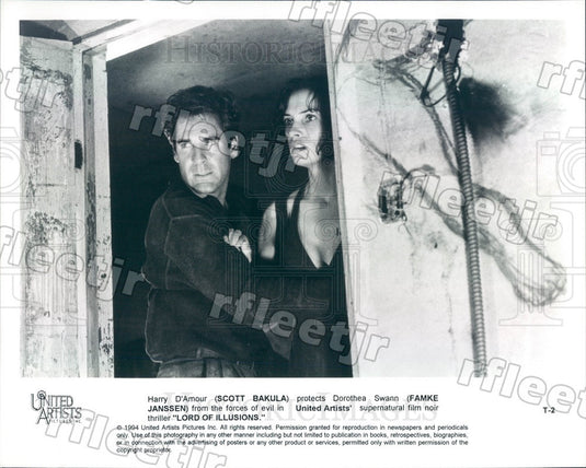 1994 Actors Scott Bakula & Famke Janssen in Lord of Illusions Press Photo adu167 - Historic Images