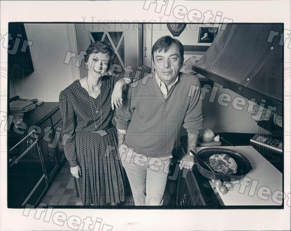 1980 Chicago, IL Cookbook Authors John Leckel &amp; Agnes Feeney Press Photo adv213 - Historic Images