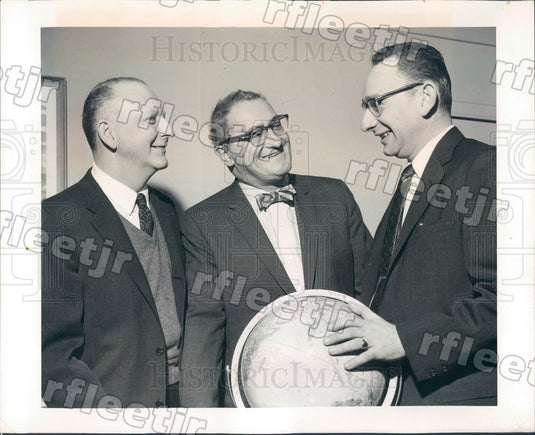 1971 Newsweek Correspondent Hal Bruno, Mayer Stern, Chicago Press Photo adv247 - Historic Images