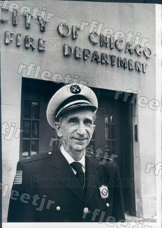 1976 Chicago, Illinois Fire Chief Louis Chiero Press Photo adv29 - Historic Images