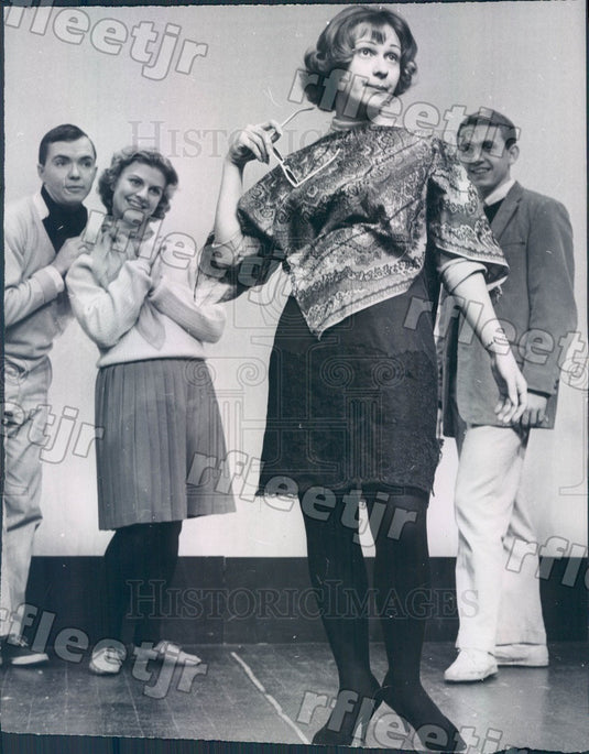 1960 USO Troupe Producer & Actress Mary Jane Boyer Press Photo adv301 - Historic Images
