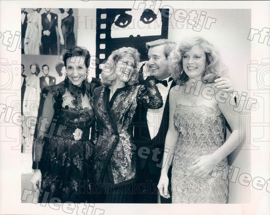 1991 Chicago, IL News Anchor Mary Ann Childers, Debbie Moore Press Photo adv31 - Historic Images