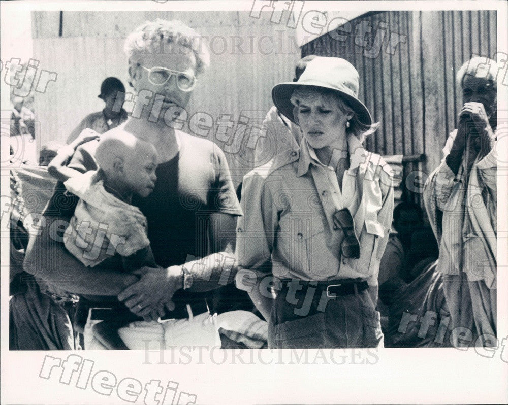 1985 Chicago, IL News Anchor Mary Ann Childers in Ethiopia Press Photo adv37 - Historic Images