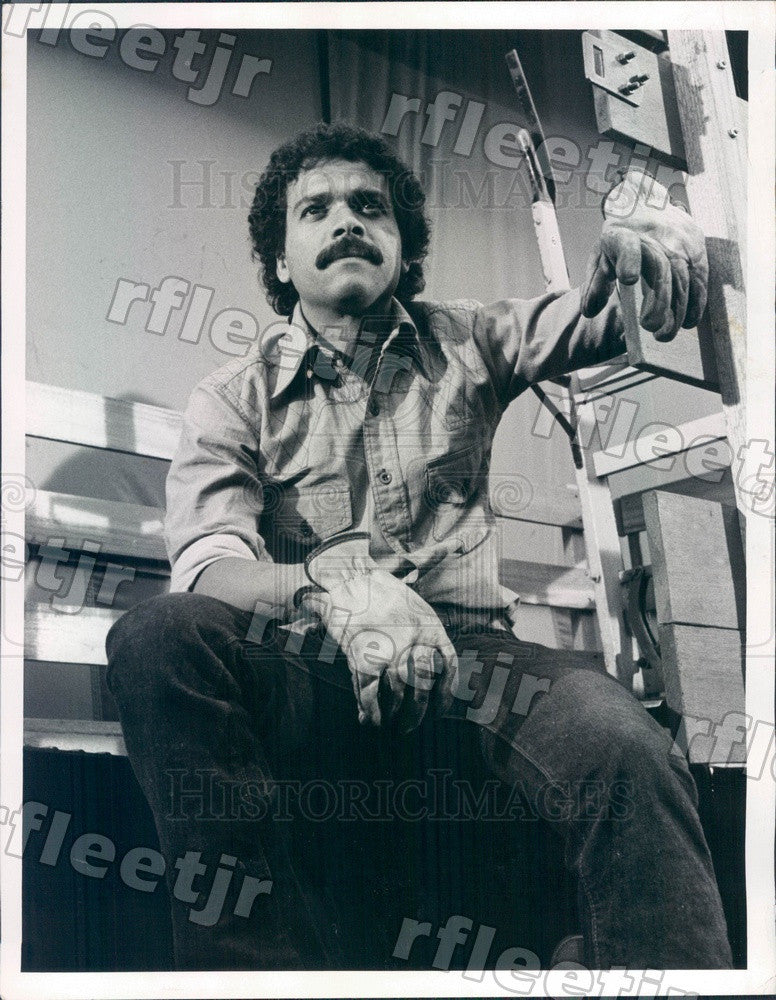 1974 Actor Jose Perez on TV Show Aces Up Press Photo adw311 - Historic Images