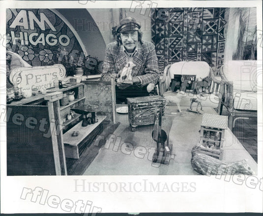 1976 Antique Toy Collector Lynn Andersen on AM Chicago Press Photo adw609 - Historic Images