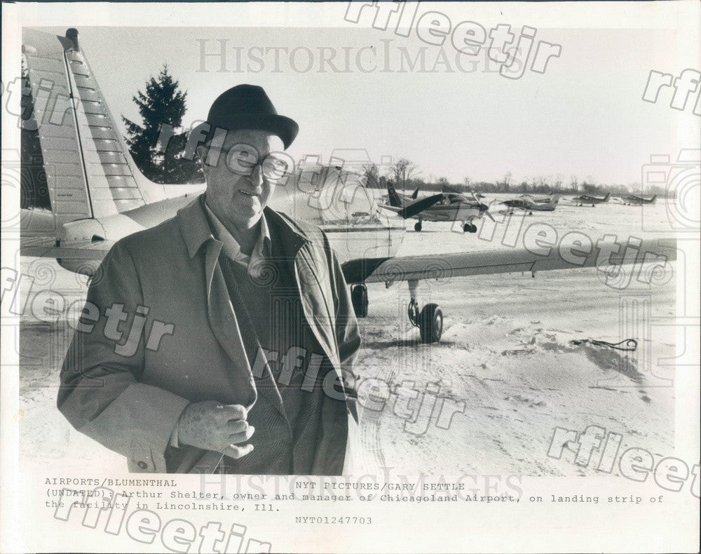 1977 Lincolnshire, IL Chicagoland Airport Owner Arthur Shelter Press Photo adw77 - Historic Images